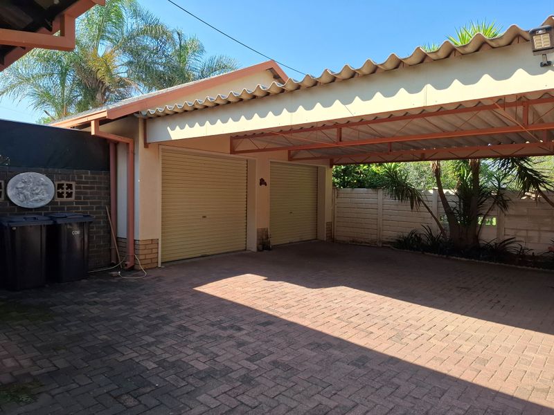 Charming 3-bedroom home in Stilfontein Ext 4 - Photo 3