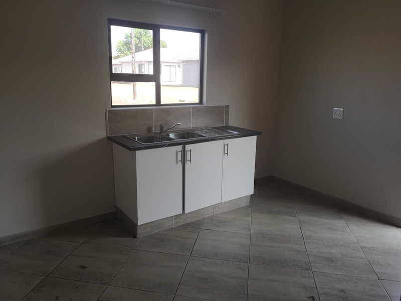 Neat and Modern Home For Sale - Photo 2