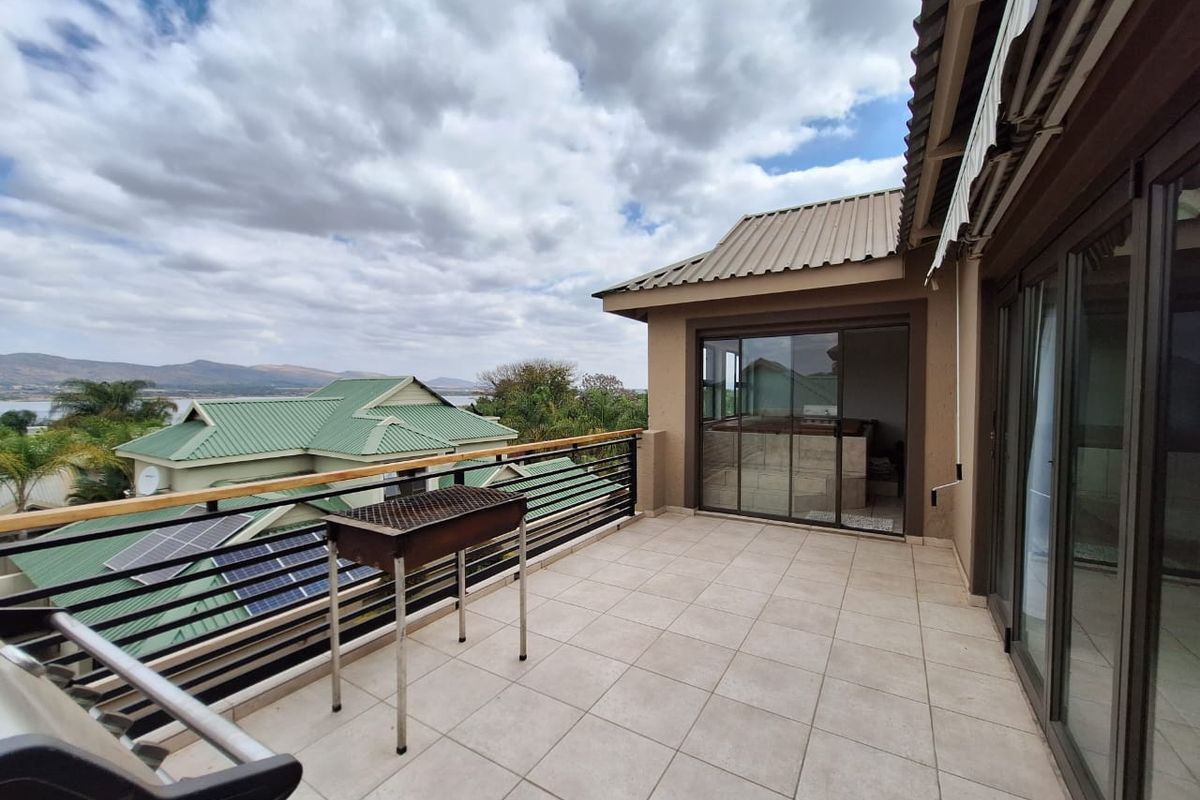 Family home in a Secure Estate - Photo 4