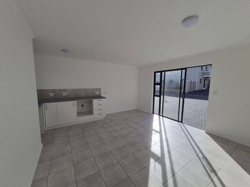 New development | 2 bed rental | 2 balconies | Kommetjie - Photo 8