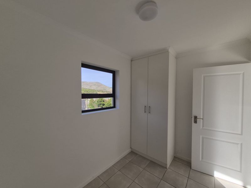 New development | 2 bed rental | 2 balconies | Kommetjie - Photo 6