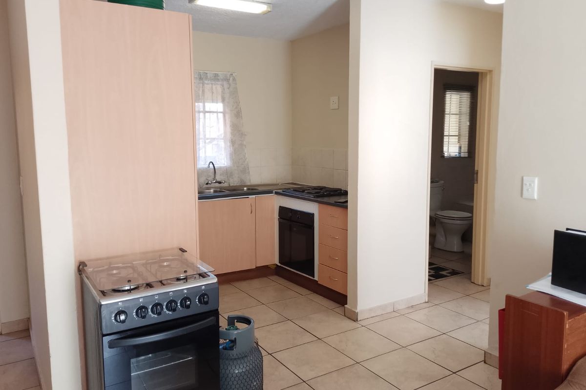 Beautiful one bedroom ground Apartment conveniently located in Cosmos view, Kosmosdal. - Photo 5