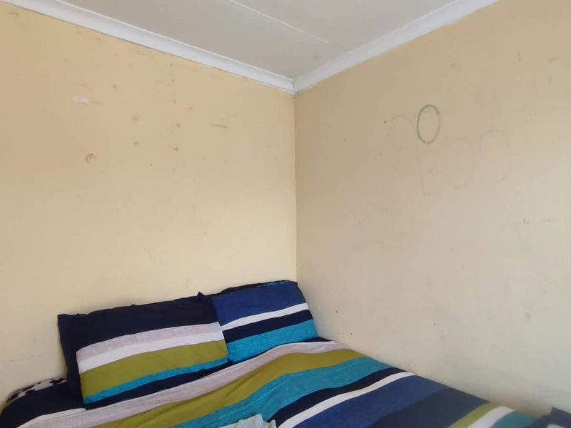 2-Bedroom Property with Great Potential - Photo 9