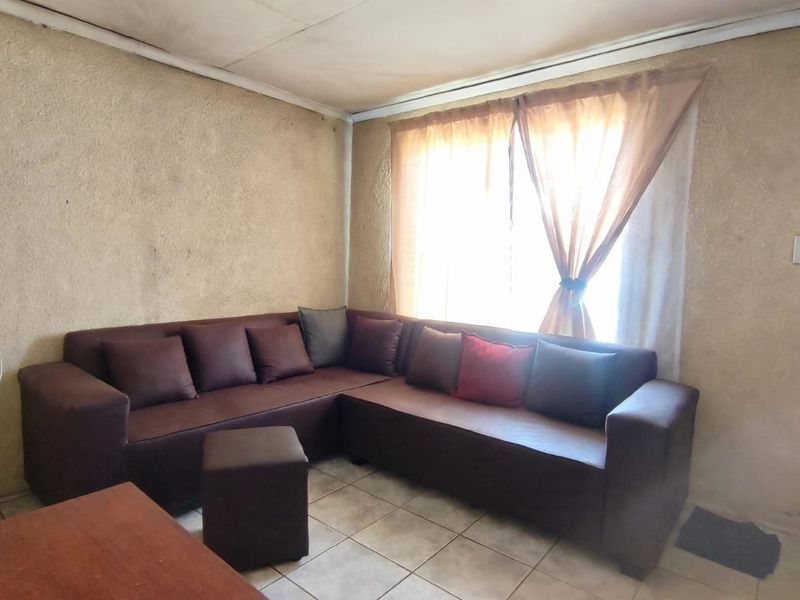2-Bedroom Property with Great Potential - Photo 3