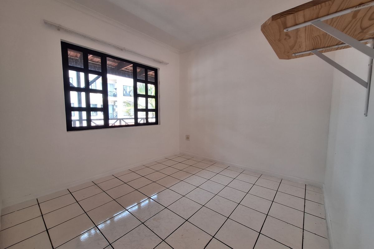 Modern 2-Bedroom Apartment in Secure Complex - Photo 5