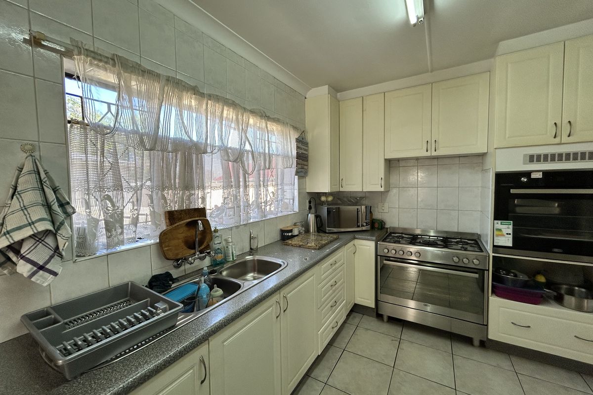 Spacious 3-bedroom family home to let! - Photo 3