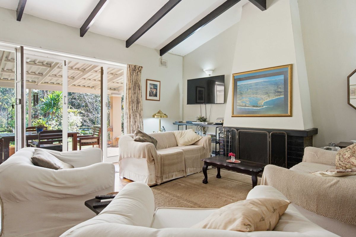 Fixer Upper in Central Location - On show by appointment - Photo 3