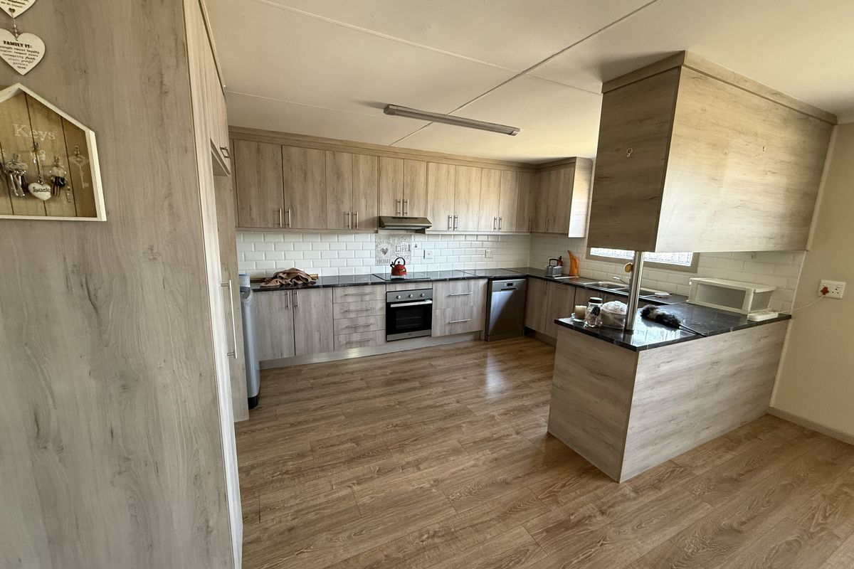 Flat Rental Monthly In Germiston - Photo 3