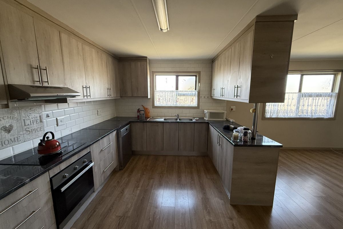 Flat Rental Monthly In Germiston - Photo 4