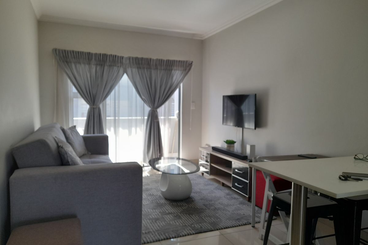 Modern 2 Bed, 2 Bath Apartment on the 3rd Floor – The Heights Estate - Photo 2
