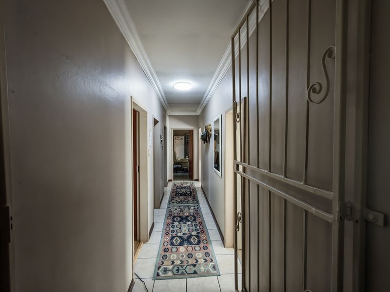 Space for the Family Plus Income Potential in Dorandia - Photo 9