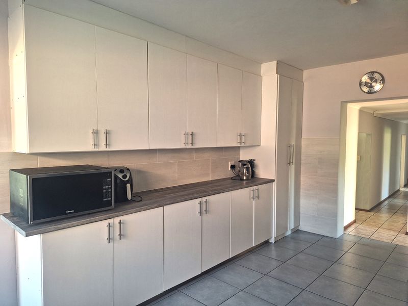 Exquisite Home For Sale! - Photo 10