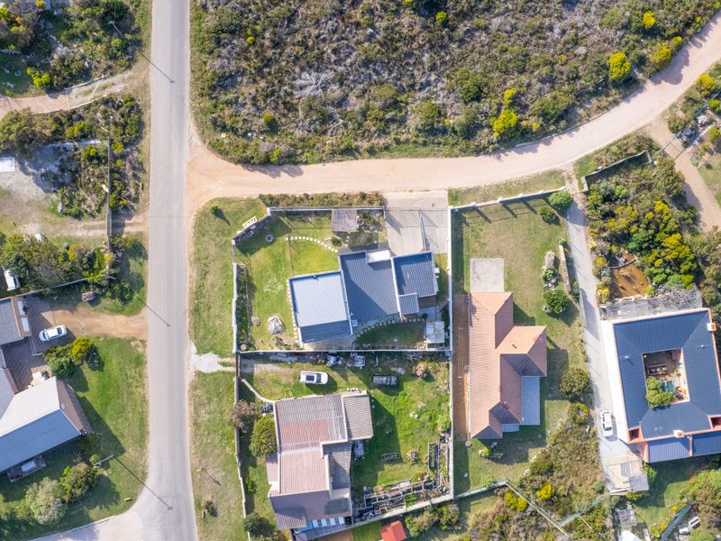 A Light-Filled Coastal Home with Character, Views & Versatile Living - Photo 4