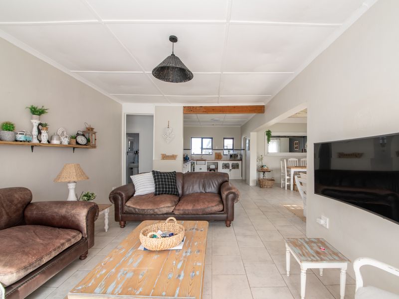 A Light-Filled Coastal Home with Character, Views & Versatile Living - Photo 6