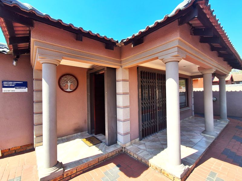 Charming 3-bedroom house for sale in Tlhabane West, Rustenburg!