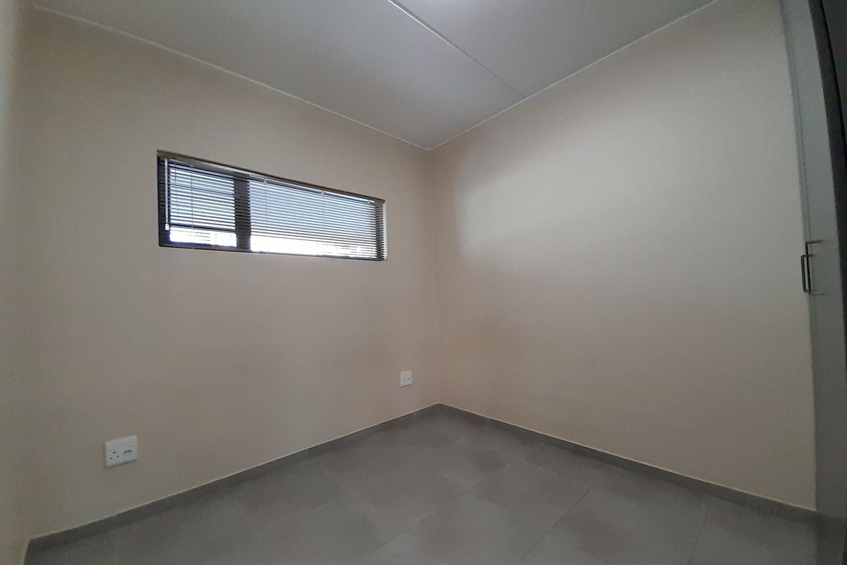 Modern 2 Bed, 2 Bath Apartment with Full Appliance Package – Waterfall Ridge (3rd Floor) - Photo 5