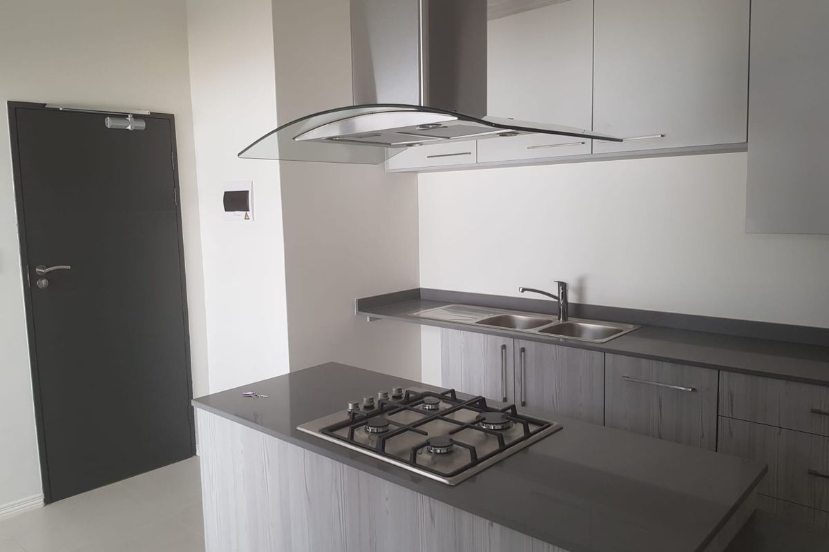 Modern 1 Bedroom Apartment on the 3rd Floor – 92 on New - Photo 2