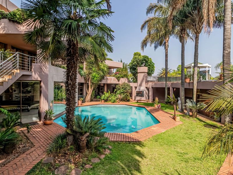 Exceptional Multi-Level Residence in Bedfordview - Photo 3