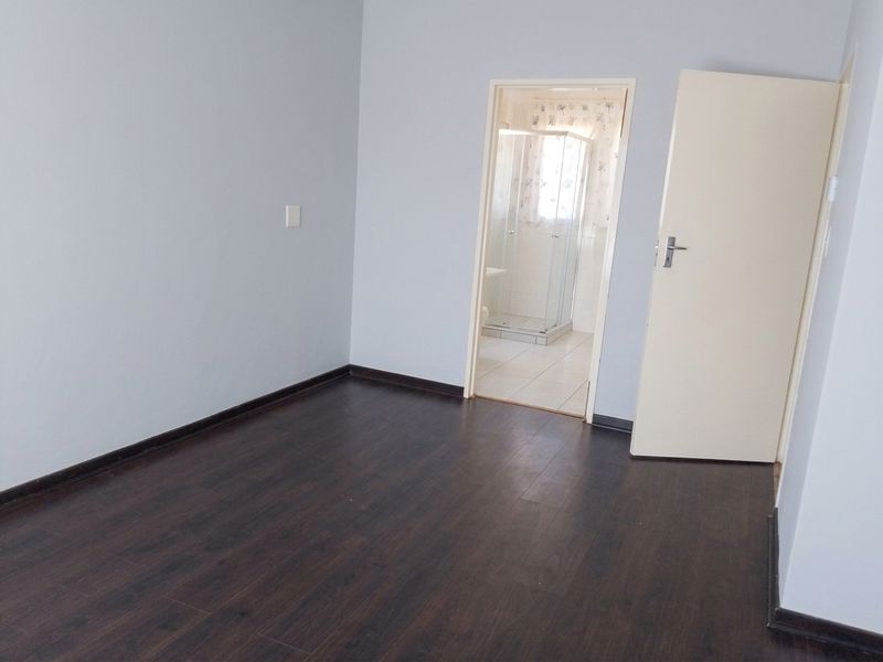 Top of the Range 60% Off-Grid Family Home To Rent - Photo 10