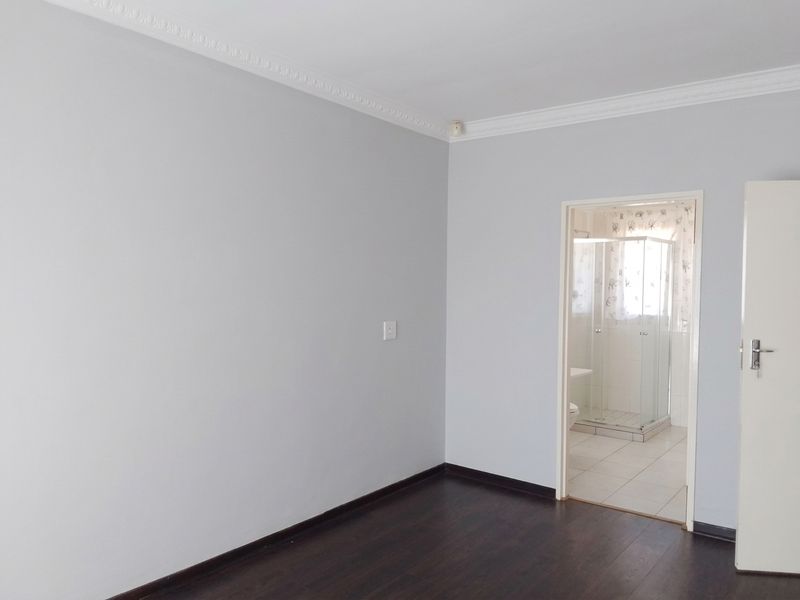 Top of the Range 60% Off-Grid Family Home To Rent - Photo 9