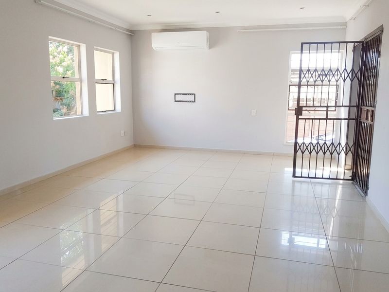 Top of the Range 60% Off-Grid Family Home To Rent - Photo 7