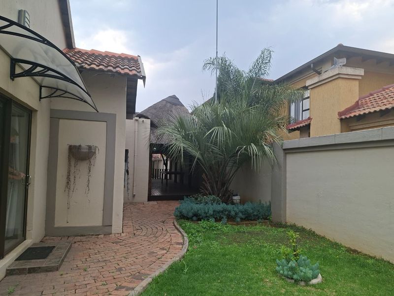 Luxury Estate Living inVanderbijlpark SE8 - Photo 7