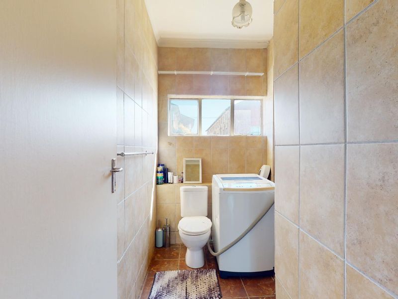 Perfect home not to be missed! - Photo 9