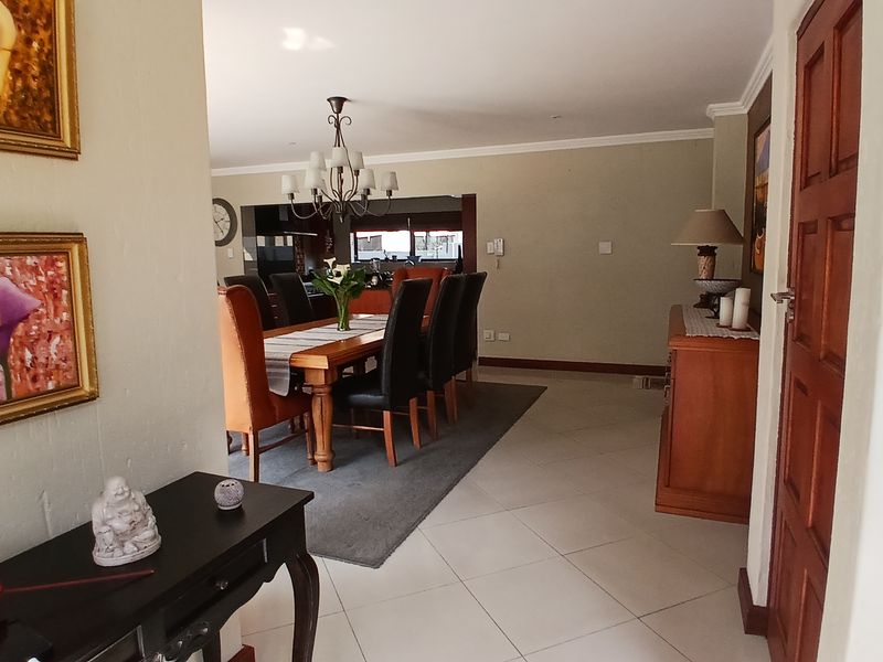 Modern cluster for sale in Lambton. - Photo 9