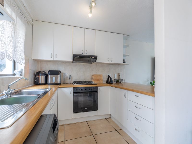Lovely three bedrooms townhouse for sale in Parklands! - Photo 9