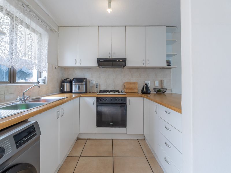 Lovely three bedrooms townhouse for sale in Parklands! - Photo 6