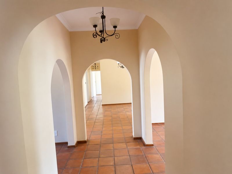 Spacious 4-Bedroom Home with Dual Lounges, Open-Plan Kitchen, and Separate Laundry for Rent - Photo 9
