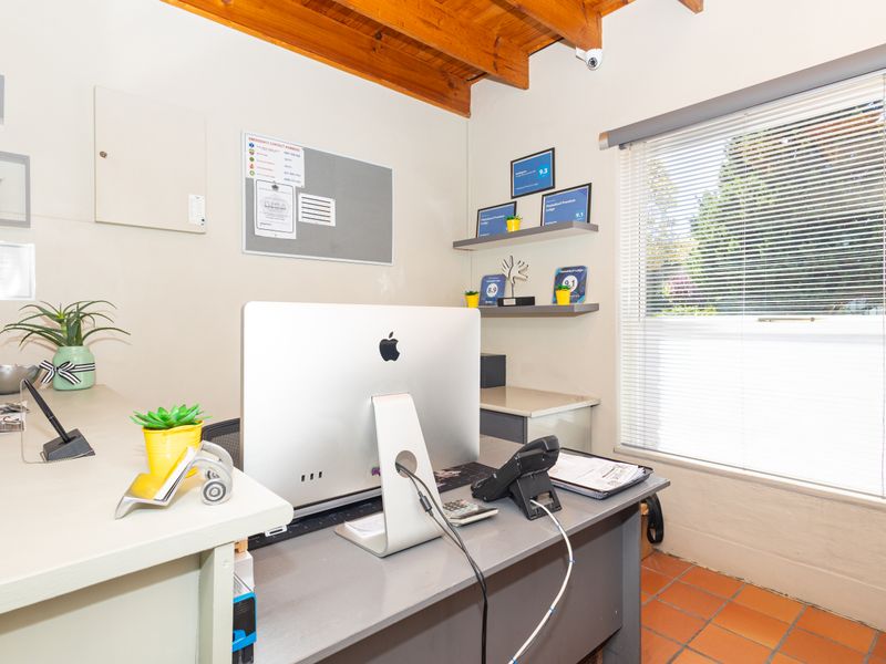 Exceptional Guesthouse, Investment Opportunity & Spacious Family Home - Photo 7