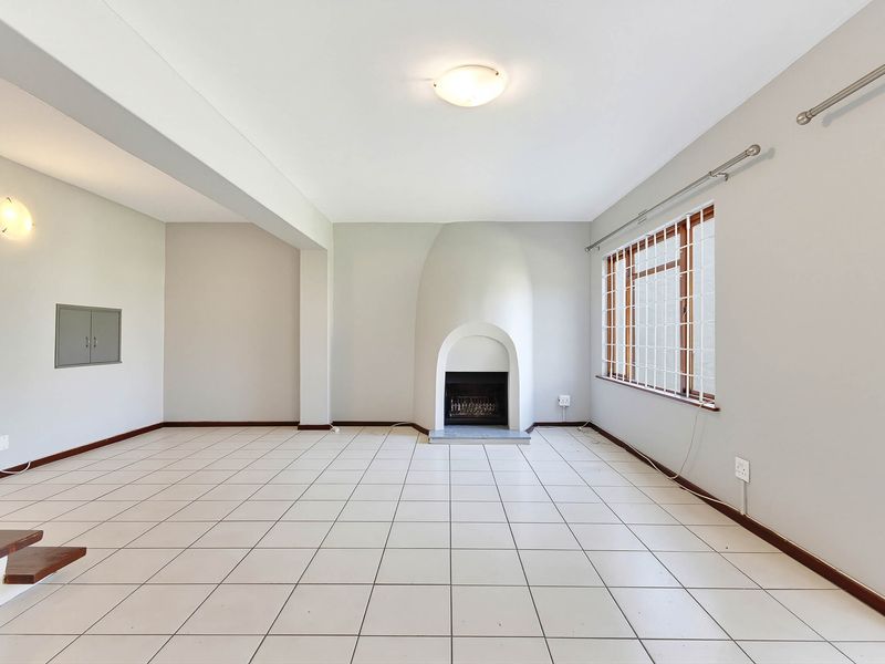 Spacious Duplex in family-friendly Complex - Photo 4