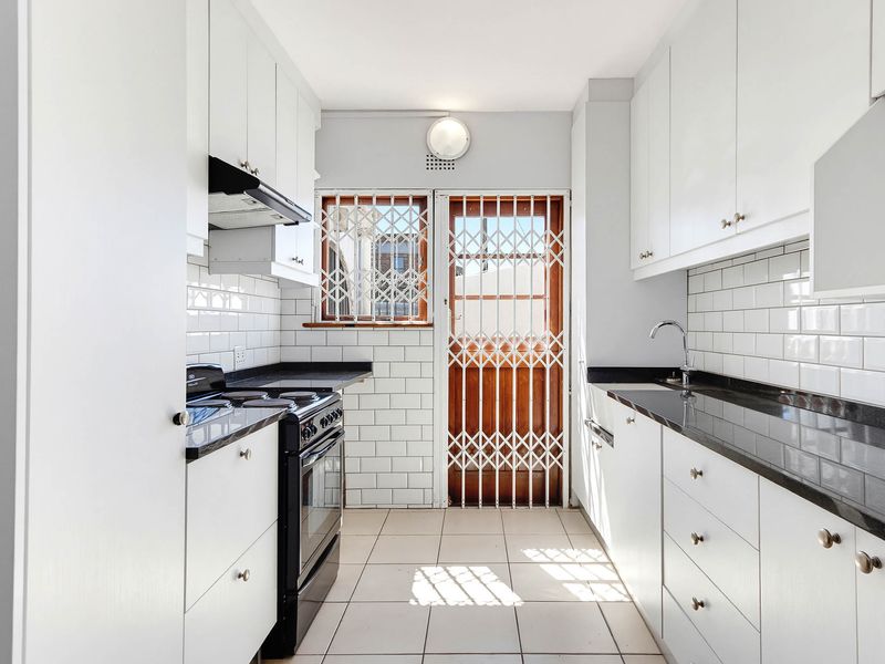 Spacious Duplex in family-friendly Complex - Photo 7