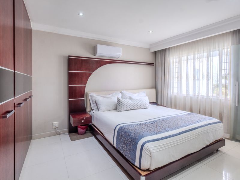 River and sea view| Stepless living| Premium furniture and appliances - Photo 10