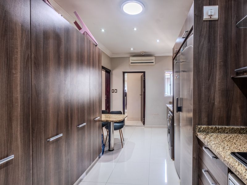 River and sea view| Stepless living| Premium furniture and appliances - Photo 6