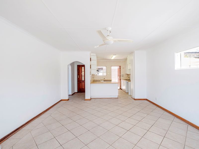 BLUEWATER BAY 3 BED 2 BATH TOWNHOUSE WITH GARAGE FOR RENT - Photo 5