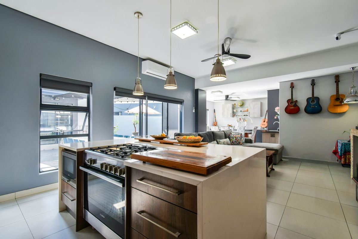 Single level family home - Photo 4