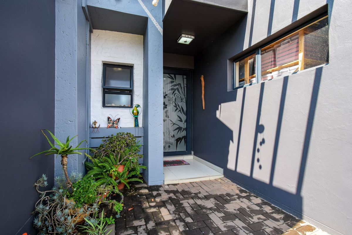 Single level family home - Photo 2