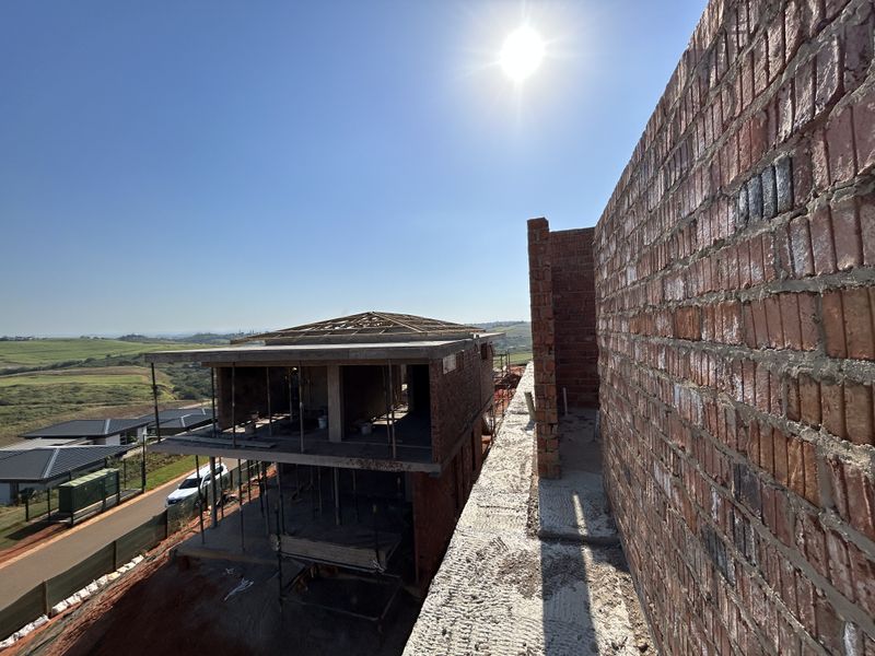 Luxurious Free Standing Home On Exclusive Golf Estate - Photo 9