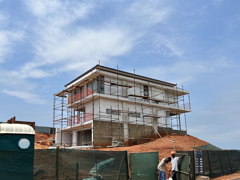 Luxurious Free Standing Home On Exclusive Golf Estate - Photo 3