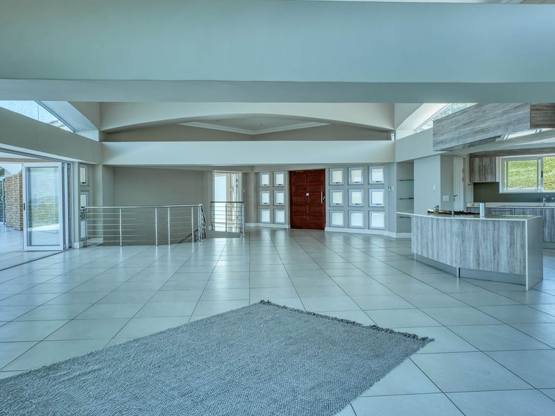 Magnificent 5-Bedroom Spacious Home with Breathtaking Sea Views in Blue Horizon Bay - Photo 10