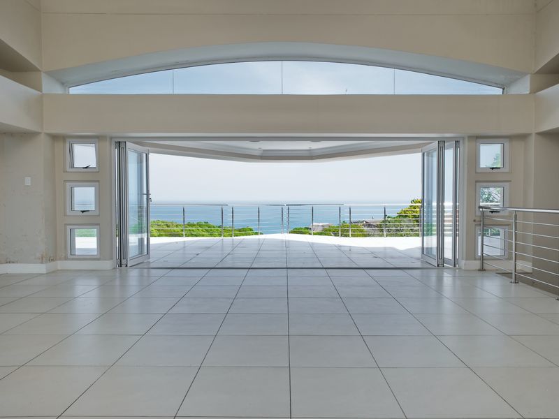Magnificent 5-Bedroom Spacious Home with Breathtaking Sea Views in Blue Horizon Bay - Photo 7