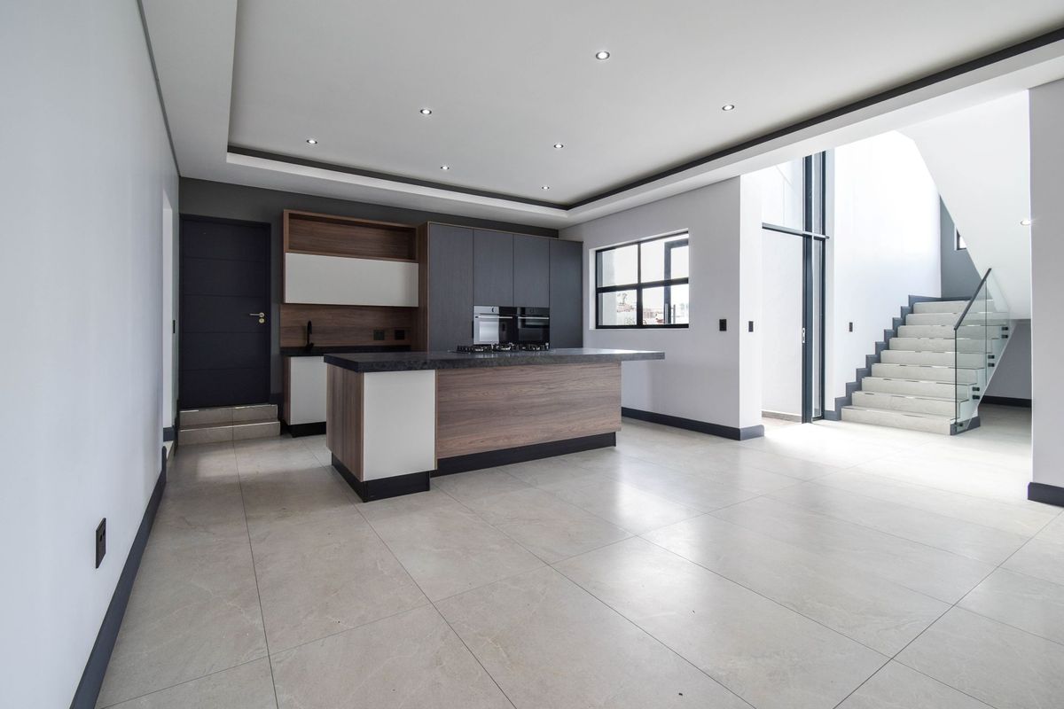 Spacious Double-Storey Home with Seamless Indoor-Outdoor Living - Photo 3