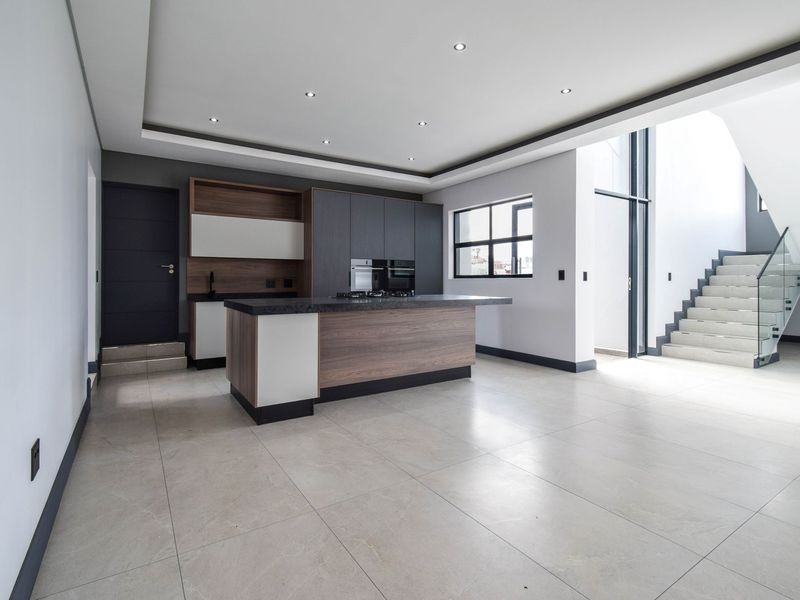 Spacious Double-Storey Home with Seamless Indoor-Outdoor Living - Photo 3