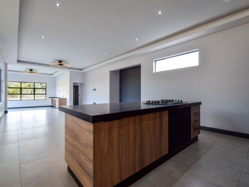 Stylish Double Story Family Home with Exceptional Entertaining Spaces - Photo 10