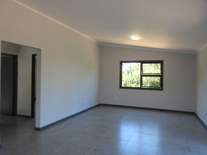 2 Bedroom House for Sale in Bathurst - Photo 10