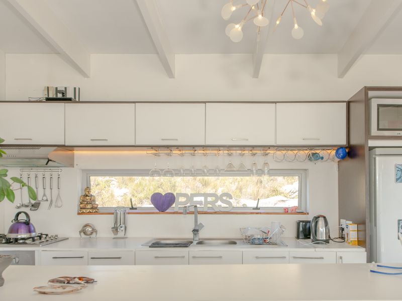 Architecturally Designed Pringle Bay Home for Sale with Extraordinary Mountain and Sea Views - Photo 7