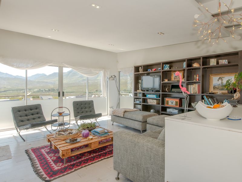 Architecturally Designed Pringle Bay Home for Sale with Extraordinary Mountain and Sea Views - Photo 5