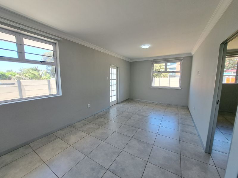 Centrally Located Modern 1-Bed Unit in Perridgevale - Photo 4